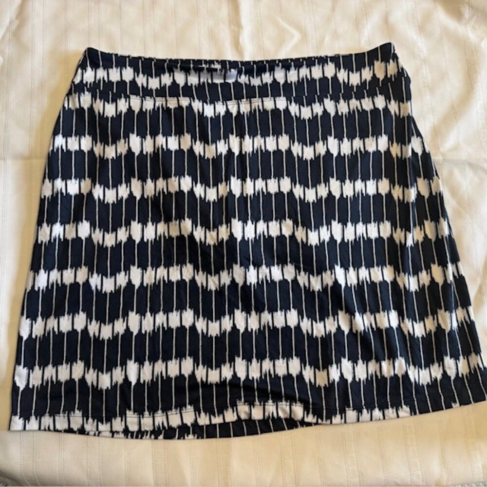 Seg'ments Luxe Women's Navy Blue and White Skort XL - NWOT